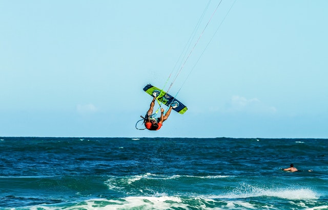 kitefurfing