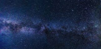 Jak zamontować okno dachowe w istniejącym dachu z papy?