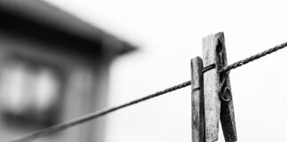 Jak odłożyć łyżkę po zjedzeniu zupy?