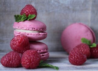 Czy warto jeść srebrnymi sztućcami?