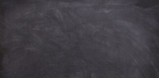 Czy trzeba mieć tablice rejestracyjne przy rejestracji?